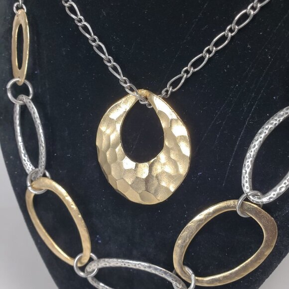 Stunning Dual Tone Multi-layered Hammered Hoops Necklace - Chic Women - 22 long - Picture 11 of 13